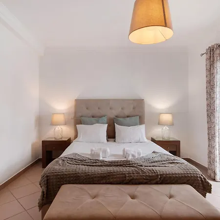 Vila Casa Gomes Guerreiro T3 Loulé
